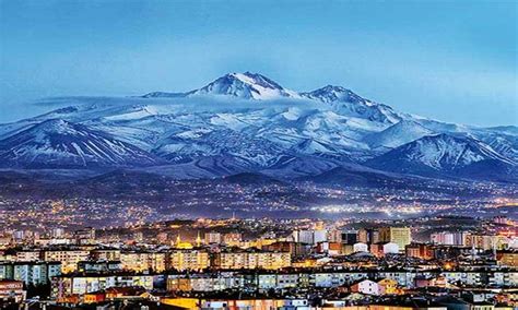 Ка́йсери — город в турции, административный центр вилайета кайсери, у северного подножия вулкана эрджияс. Kayseri - BilgiPedia