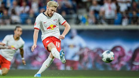 Он играет на позиции левый вингер. Bundesliga | Emil Forsberg: A brilliant winger, and even ...
