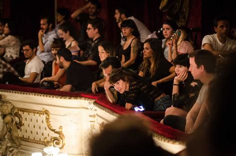 Públicos De Teatro En Chile ¿los Mismos De Siempre Nodal Cultura