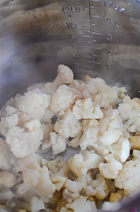 Delicious Cauliflower Mashed Potatoes Secret Ingredient The Salty Pot