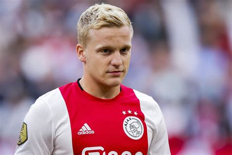 Donny Van De Beek Hopes Ajax Agree Real Madrid Transfer Soon
