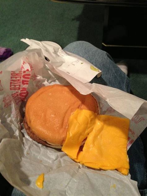 33 Unbelievably Disgusting Fast Food Fails