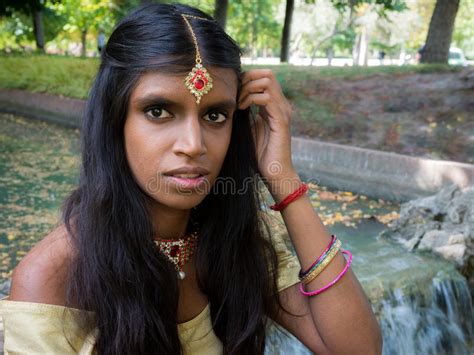 Beatiful Young Traditional Indian Woman Nice Eyes Stock Photos Free