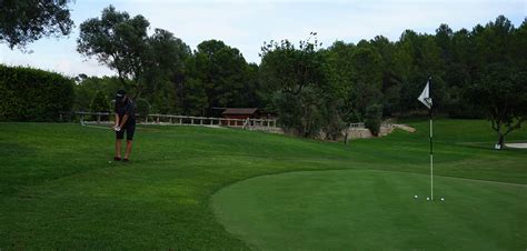 Check spelling or type a new query. Golf Pitching & Chipping: How to Play Short Chips