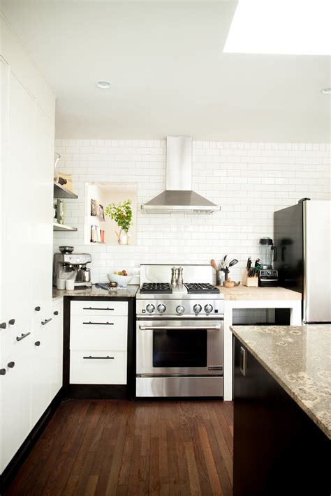10 “livably Minimalist” Modern Kitchens From Real Homes Apartment Therapy
