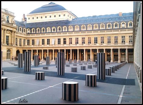 1 La aventura de vivir en Paris: Palais Royal. Columnas de Buren.