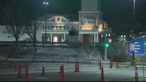 What Stores Open At 12 Midnight On Black Friday - Midnight madness: Shoppers arrive hours before outlets open for Black