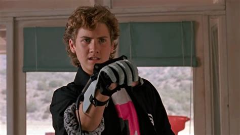 The Power Glove Was Way Ahead Of Its Time According To One Of The Men