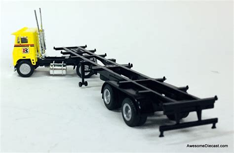 Trucks Flatbed And Lowboy Trailers Page 1 Awesome Diecast