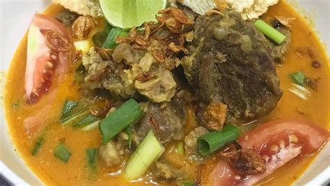 Tinorangsak or tinoransak is an indonesian hot and spicy meat dish that uses specific bumbu (spice mixture) found in manado cuisine of north sulawesi, indonesia. Resep Soto Tangkar Sederhana, Cukup 4 Langkah Saja!