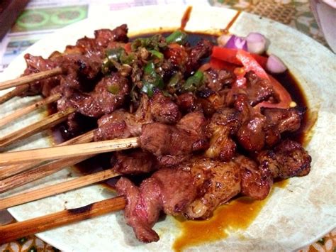 Sate, salah satu hidangan paling populer di indonesia ini memiliki cita rasa yang sangat enak. 7 Warung Sate Paling Enak di Jabodetabek, Rugi kalau Belum ...