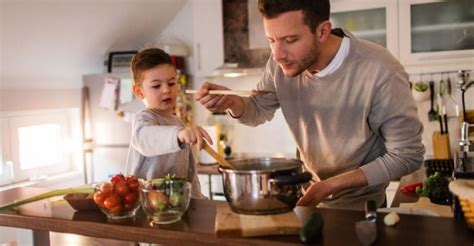 Día Del Padre Los Beneficios De Cocinar Con Papá Gastrolab