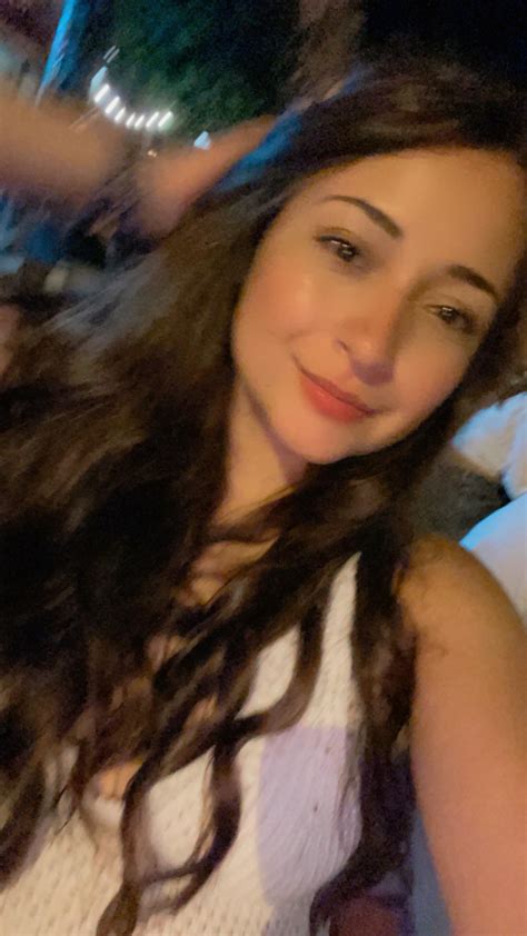 [over 18] Blurry Selfie From A Blurry Night In Italy R Selfie