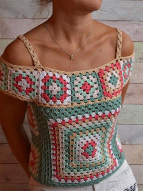 Ce Top De Dentelle Dété Crocheté à La Main Dans Le Style Ethnique Est Fait De Coton De Qualité