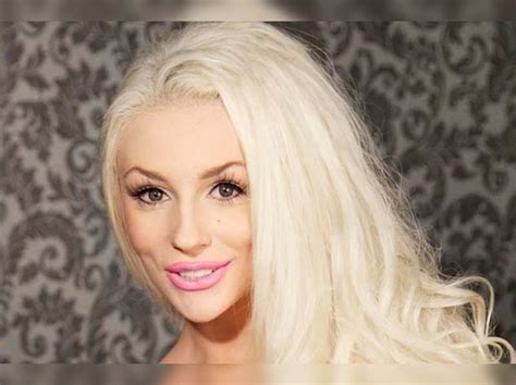 Courtney Stodden Pens Poem About Tragic Miscarriage Times Of India