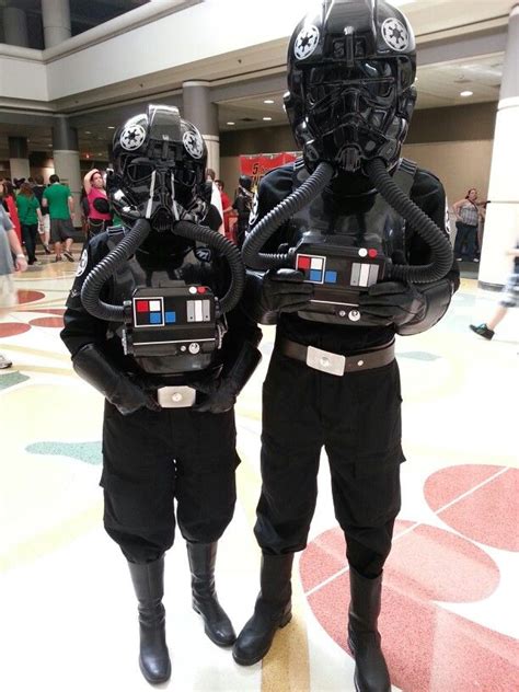 Cosplay Imperial Pilots Cosplay Imperial Darth