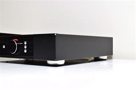 Rega Elicit R Integrated Amplifier With Remote Built In Mm Phono Stage