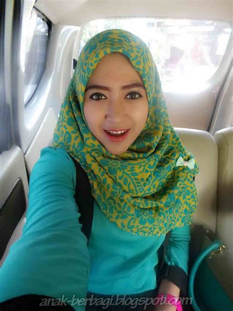 16,942 likes · 29 talking about this. Foto-Foto Cewek Cantik Berjilbab Terbaru
