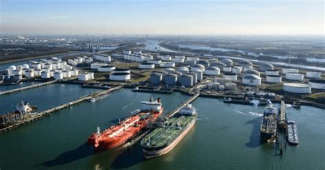 Rotterdam Ports Total Throughput Slightly Higher Despite Declining