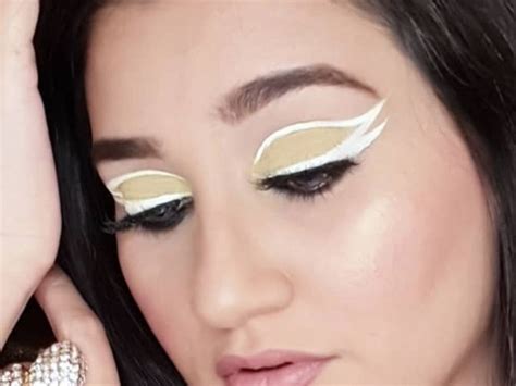 Makeup Tutorial Easiest Way To Create Double Winged Eyeliner