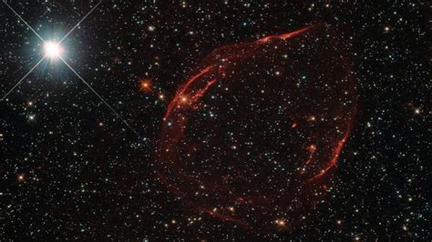 Nasas Hubble Telescope Captures Stellar Shrapnel