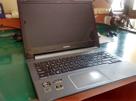 Mengganti Lcd Toshiba Ultrabook Satellite U940 U945 Service Laptop Jogja