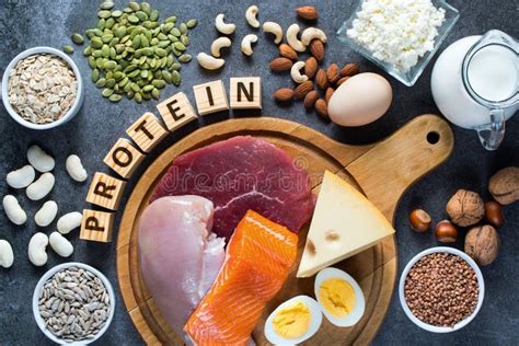 Composizione Con Alimenti Ad Alto Contenuto Proteico Immagine Stock