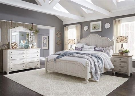 35 Popular White Master Bedroom Furniture Ideas Homyhomee