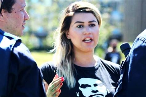 Sara winter (sarawinter) professional photography & design profile. Sara Winter diz que quer trocar socos com Moraes: "Vou ...