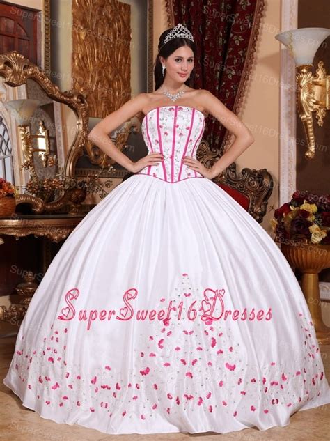 White Sweet 16 Quinceanera Dress Strapless Beading And Embroidery Boning