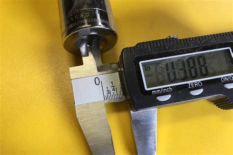 How To Use Digital Calipers The Right Way The Geek Pub