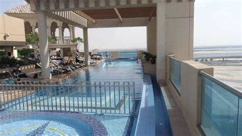 Dubai museum and dubai opera are cultural highlights, and some of the area's activities can be experienced at dubai festival city mall and dubai cruise terminal. "Pool" Marriott Hotel Al Jaddaf Dubai (Dubai ...
