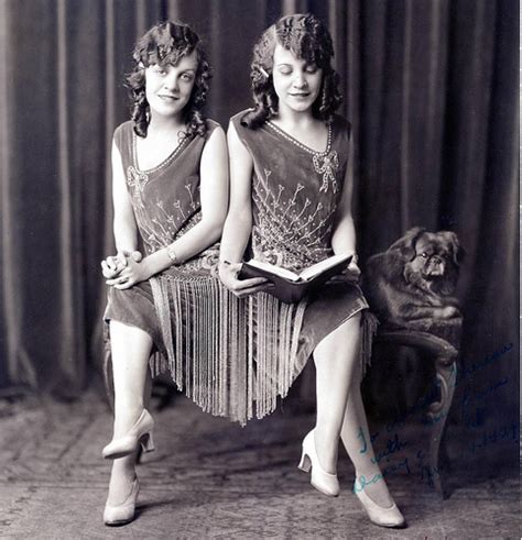 Conjoined Twins Daisy And Violet Hilton Late 1920s Daisy And Violet