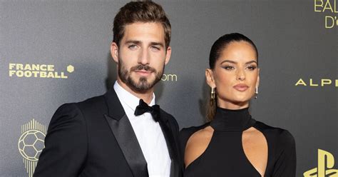 Sex Mad Fiancee Of Kevin Trapp Dazzles In Daring Underboob Dress At