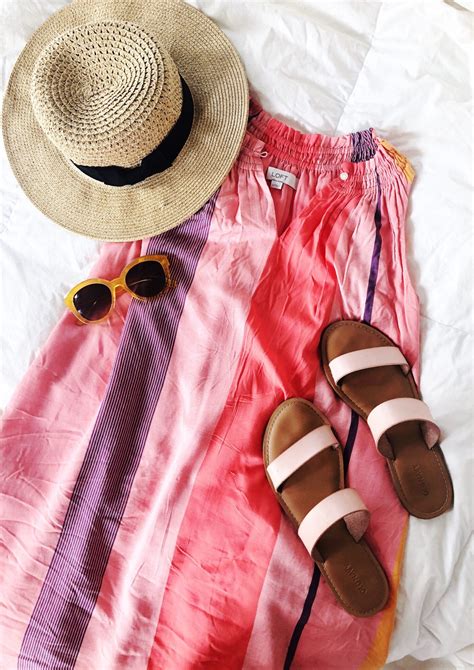 20 Beautiful Beach Outfits For Skinny Girls To Try This Year