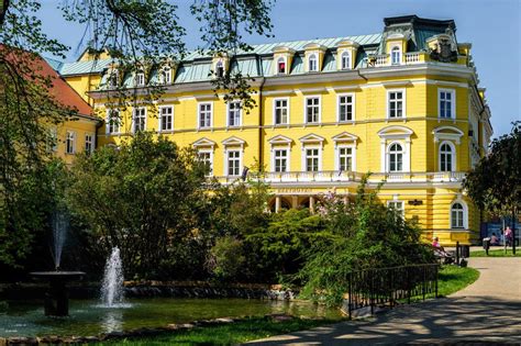 Das wetter in teplice von weatheronline.de. Kurhaus Beethoven Bad Teplitz Lázne Teplice Tschechien ...