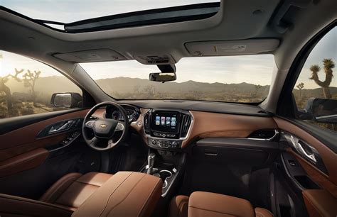 2018 Chevrolet Traverse Gets Major Overhaul And New Tech Carscoops Chevrolet Traverse