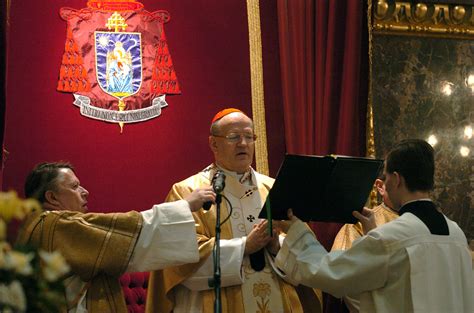 Beiktatták tisztségébe erdő péter érseket, a római katolikus egyház magyarországi vezetőjét. Erdő Péter bíboros nyíltan szembeszáll a ...