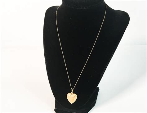Vintage 14k Gold Filled Mom Locket Necklace 2 Photo Compartments Heart Shape Retro Jewelry