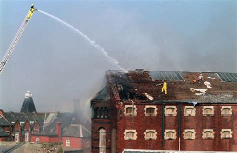 Strangeways Prison Riots In Pictures Manchester Evening News