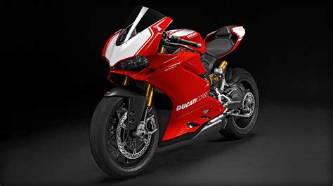 You can count on the v4 r's flickable nature to dive into the 2019 ducati panigale v4 r drivetrain. DUCATI Superbike Panigale R - iTS COOLER