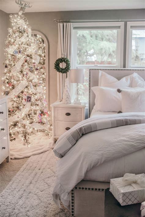 30 Christmas Decor Bedroom Ideas