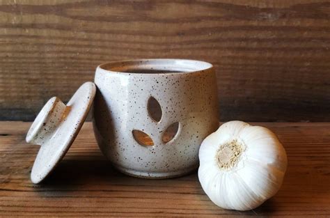 Garlic Keeper Garlic Pot Ceramic Garlic Jar Jar With Lid Etsy