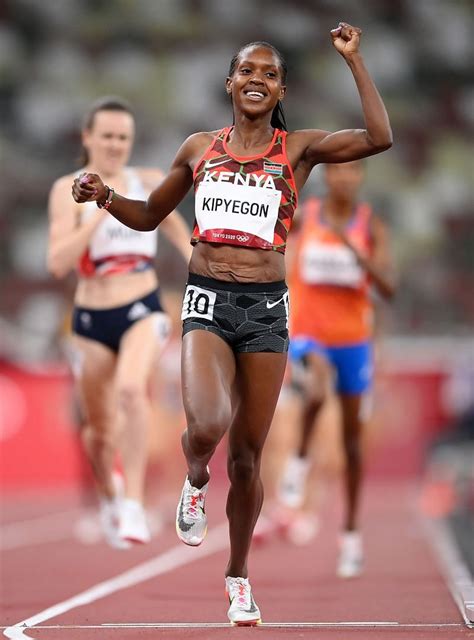 Kenyan Faith Kipyegon Wins Womens 1500m Tokyo Olympics 2021