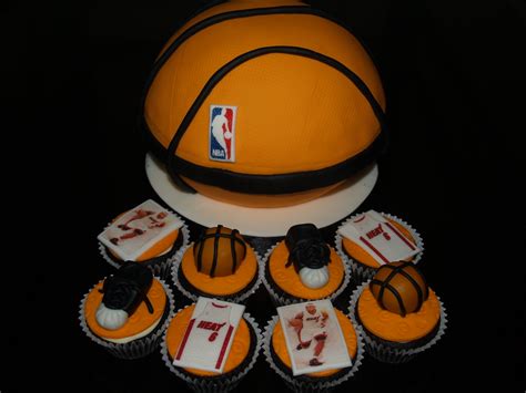 Nba Basketball Cake And Cupcakes Charish Tanawan Flickr