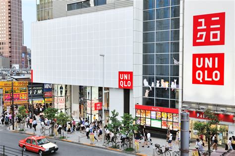 The official twitter of @uniqlousa. Uniqlo will switch from plastic to paper bags worldwide ...