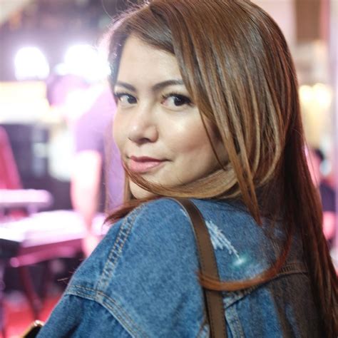 Fakta, Foto dan Profil Wina Natalia Mantan Istri Menteri ...
