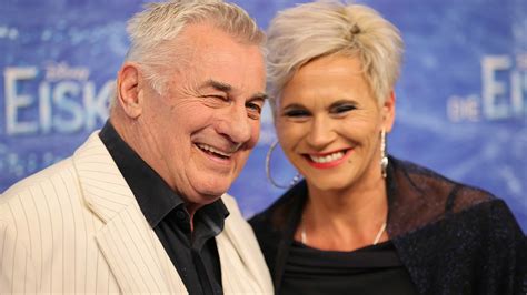 „Überglücklich“ - Schauspieler Heinz Hönig mit 71 Jahren wieder Papa
