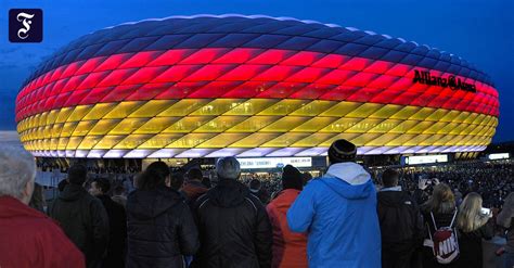 Juni ist die europameisterschaft gestartet, am 11. Corona: Plan für Stadien bei Fußball-EM 2021 wackelt