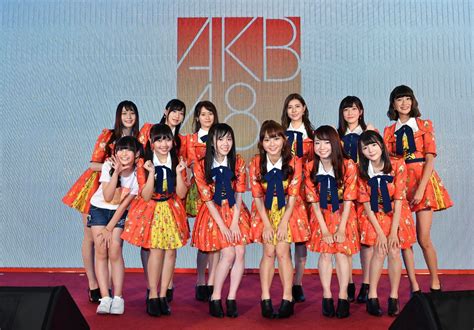 Akb48 have their own akb48 theater in akihabara, tokyo, and perform a daily routine of acts centered on singing and dancing, as well as media appearances, cd releases, concerts, handshake. ついに始動!台湾「AKB48 Team TP」第1期生お披露目 | OKMusic